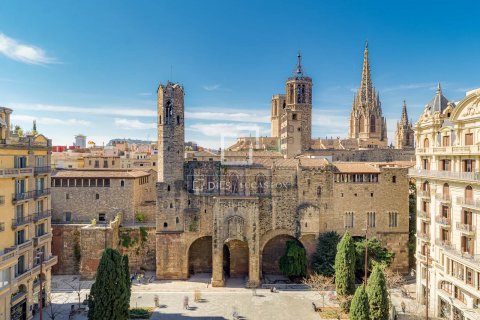 Ático de 2 dormitorios en venta en Barcelona, Cataluña, Spain № 8765 - foto 4