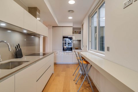Ático de 2 dormitorios en venta en Barcelona, Cataluña, Spain № 8765 - foto 7