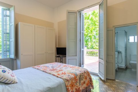 Сasa de 5 dormitorios en venta en Argentona, Barcelona, Cataluña, Spain № 1336 - foto 15