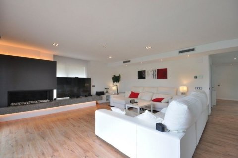 Сasa de 3 dormitorios en venta en Vallromanes, Barcelona, Cataluña, Spain № 1339 - foto 12