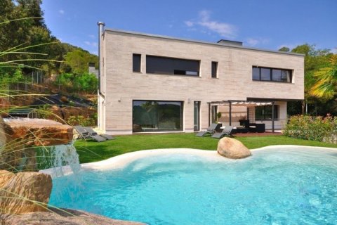 Сasa de 3 dormitorios en venta en Vallromanes, Barcelona, Cataluña, Spain № 1339