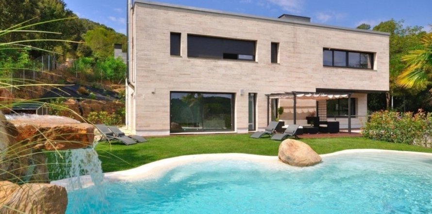 Сasa de 3 dormitorios en venta en Vallromanes, Barcelona, Cataluña, Spain № 1339