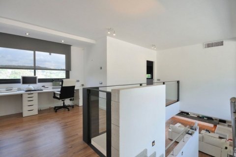 Сasa de 3 dormitorios en venta en Vallromanes, Barcelona, Cataluña, Spain № 1339 - foto 13
