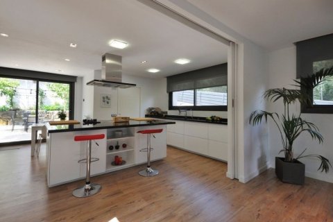 Сasa de 3 dormitorios en venta en Vallromanes, Barcelona, Cataluña, Spain № 1339 - foto 15