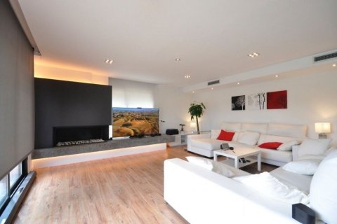 Сasa de 3 dormitorios en venta en Vallromanes, Barcelona, Cataluña, Spain № 1339 - foto 5