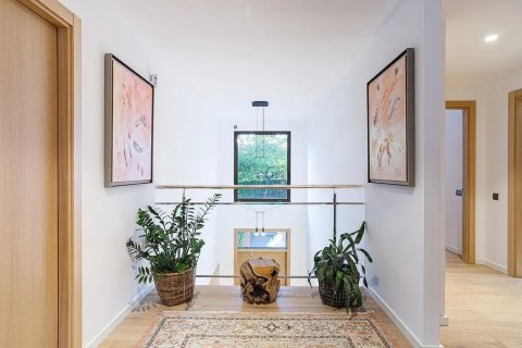 Сasa de 5 dormitorios en venta en Sant Cugat del Vallès, Barcelona, Cataluña, Spain № 1334 - foto 21