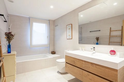 Сasa de 5 dormitorios en venta en Sant Cugat del Vallès, Barcelona, Cataluña, Spain № 1334 - foto 25