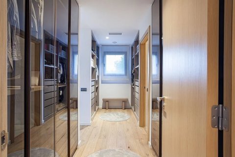 Сasa de 5 dormitorios en venta en Sant Cugat del Vallès, Barcelona, Cataluña, Spain № 1334 - foto 20