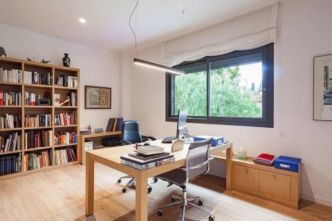 Сasa de 5 dormitorios en venta en Sant Cugat del Vallès, Barcelona, Cataluña, Spain № 1334 - foto 26