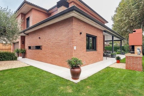 Сasa de 5 dormitorios en venta en Sant Cugat del Vallès, Barcelona, Cataluña, Spain № 1334 - foto 29
