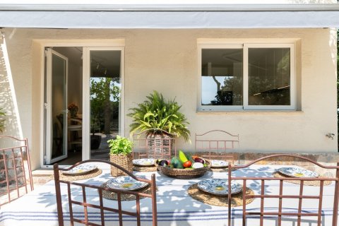 Сasa de 6 dormitorios en venta en Barcelona, Cataluña, Spain № 1337 - foto 18
