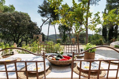 Сasa de 6 dormitorios en venta en Barcelona, Cataluña, Spain № 1337 - foto 16