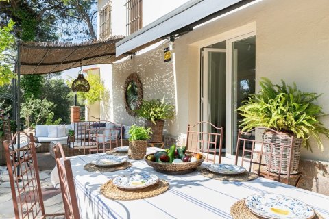 Сasa de 6 dormitorios en venta en Barcelona, Cataluña, Spain № 1337 - foto 13