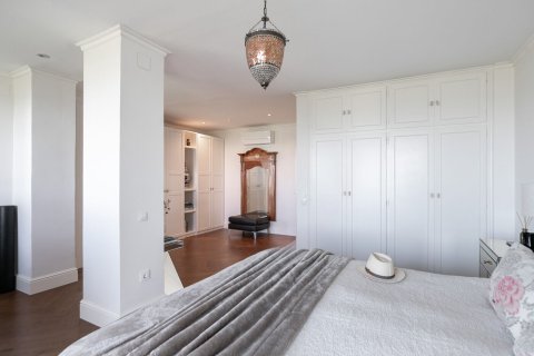 Сasa de 6 dormitorios en venta en Barcelona, Cataluña, Spain № 1337 - foto 21