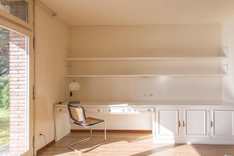 Сasa de 6 dormitorios en venta en Sant Andreu de Llavaneres, Barcelona, Cataluña, Spain № 1335 - foto 12
