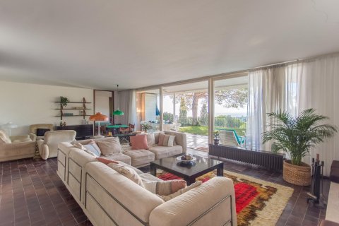 Сasa de 6 dormitorios en venta en Sant Andreu de Llavaneres, Barcelona, Cataluña, Spain № 1335 - foto 5