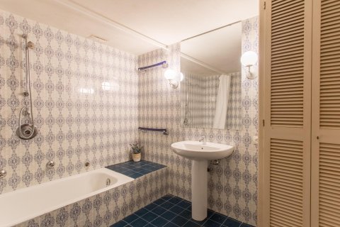 Сasa de 6 dormitorios en venta en Sant Andreu de Llavaneres, Barcelona, Cataluña, Spain № 1335 - foto 15