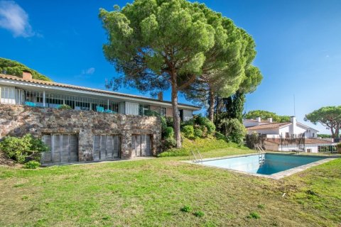 Сasa de 6 dormitorios en venta en Sant Andreu de Llavaneres, Barcelona, Cataluña, Spain № 1335 - foto 20