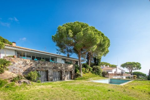 Сasa de 6 dormitorios en venta en Sant Andreu de Llavaneres, Barcelona, Cataluña, Spain № 1335