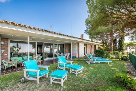 Сasa de 6 dormitorios en venta en Sant Andreu de Llavaneres, Barcelona, Cataluña, Spain № 1335 - foto 19