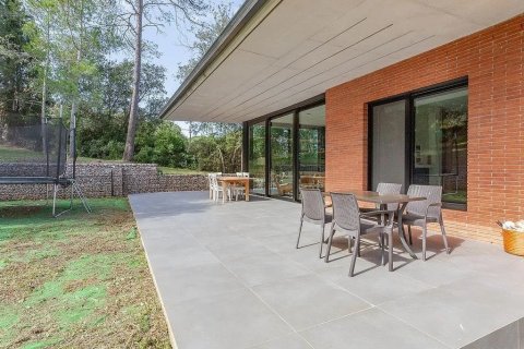 Сasa de 5 dormitorios en venta en Sant Cugat del Vallès, Barcelona, Cataluña, Spain № 1333 - foto 27