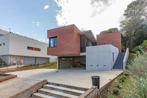 Сasa de 5 dormitorios en venta en Sant Cugat del Vallès, Barcelona, Cataluña, Spain № 1333 - foto 2