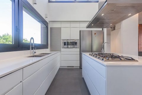 Сasa de 5 dormitorios en venta en Sant Cugat del Vallès, Barcelona, Cataluña, Spain № 1333 - foto 8