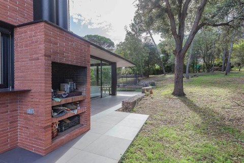 Сasa de 5 dormitorios en venta en Sant Cugat del Vallès, Barcelona, Cataluña, Spain № 1333 - foto 25