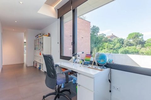 Сasa de 5 dormitorios en venta en Sant Cugat del Vallès, Barcelona, Cataluña, Spain № 1333 - foto 18