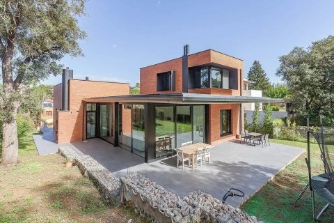 Сasa de 5 dormitorios en venta en Sant Cugat del Vallès, Barcelona, Cataluña, Spain № 1333
