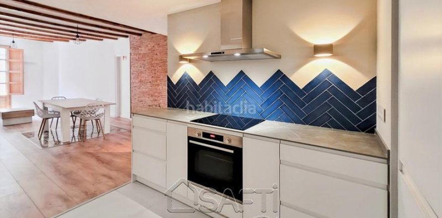 2 bedrooms apartment for sale in Ciutat Vella, Barcelona, Catalonia, Spain № 2259
