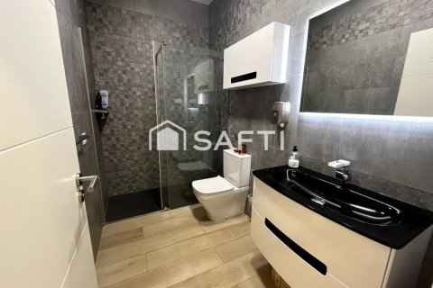 Villa de 10 dormitorios en venta en Cubelles, Barcelona, Cataluña, Spain № 2257 - foto 29
