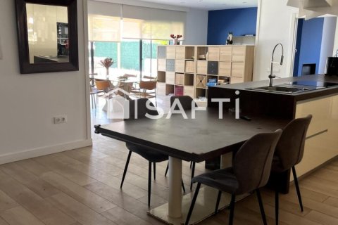 Villa de 10 dormitorios en venta en Cubelles, Barcelona, Cataluña, Spain № 2257 - foto 21