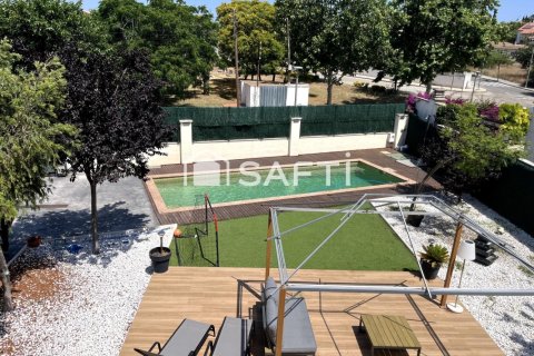 Villa de 10 dormitorios en venta en Cubelles, Barcelona, Cataluña, Spain № 2257 - foto 7