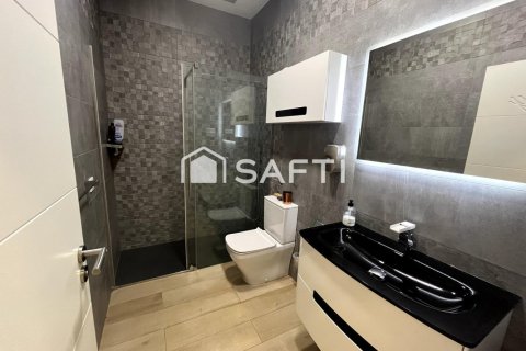 Villa de 10 dormitorios en venta en Cubelles, Barcelona, Cataluña, Spain № 2257 - foto 25