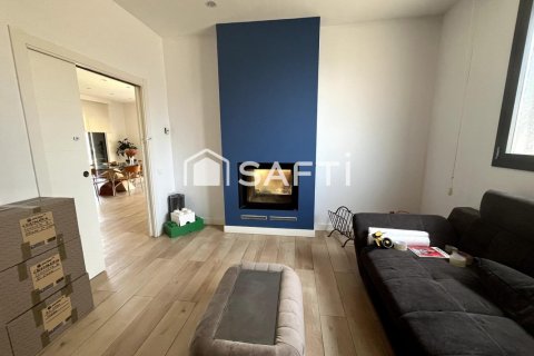 Villa de 10 dormitorios en venta en Cubelles, Barcelona, Cataluña, Spain № 2257 - foto 27