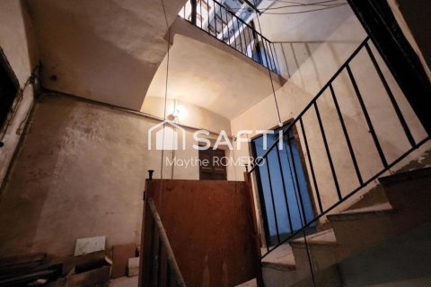 Casa adosada de 6 dormitorios en venta en Vilanova i la Geltrú, Barcelona, Cataluña, Spain № 2256 - foto 2