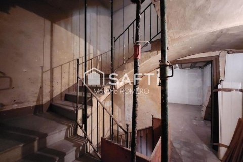 Casa adosada de 6 dormitorios en venta en Vilanova i la Geltrú, Barcelona, Cataluña, Spain № 2256 - foto 22