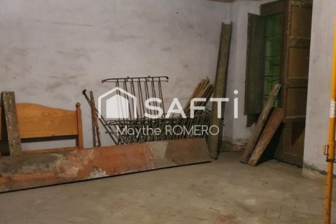 Casa adosada de 6 dormitorios en venta en Vilanova i la Geltrú, Barcelona, Cataluña, Spain № 2256 - foto 12