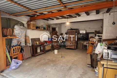 Casa adosada de 6 dormitorios en venta en Vilanova i la Geltrú, Barcelona, Cataluña, Spain № 2256 - foto 19