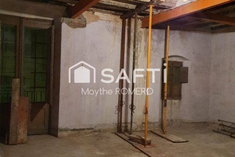 Casa adosada de 6 dormitorios en venta en Vilanova i la Geltrú, Barcelona, Cataluña, Spain № 2256 - foto 11