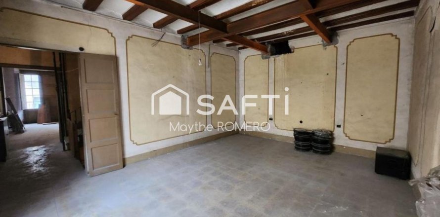 Casa adosada de 6 dormitorios en venta en Vilanova i la Geltrú, Barcelona, Cataluña, Spain № 2256