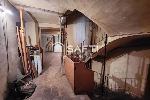 Casa adosada de 6 dormitorios en venta en Vilanova i la Geltrú, Barcelona, Cataluña, Spain № 2256 - foto 24