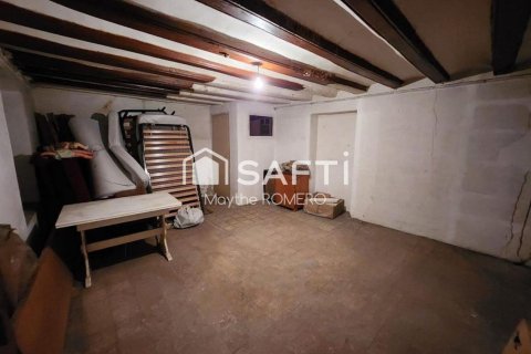 Casa adosada de 6 dormitorios en venta en Vilanova i la Geltrú, Barcelona, Cataluña, Spain № 2256 - foto 20