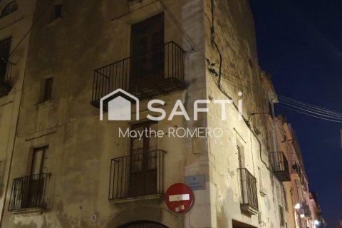 Casa adosada de 6 dormitorios en venta en Vilanova i la Geltrú, Barcelona, Cataluña, Spain № 2256 - foto 3