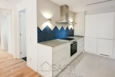 Apartamento de 2 dormitorios en venta en Ciudad Vieja, Barcelona, Cataluña, Spain № 2260 - foto 2
