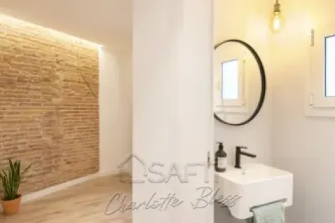 Apartamento de 2 dormitorios en venta en Ciudad Vieja, Barcelona, Cataluña, Spain № 2260 - foto 7