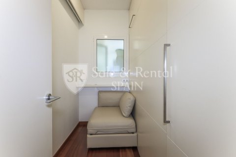 Сasa de 3 dormitorios en venta en Barcelona, Cataluña, Spain № 6804 - foto 23