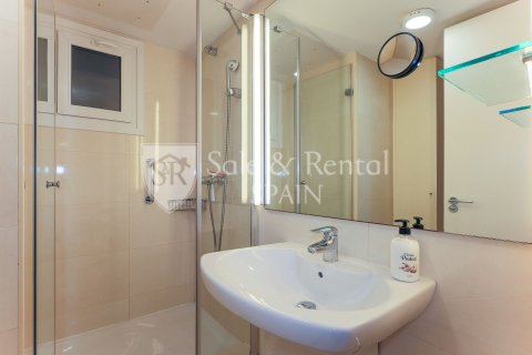 Сasa de 3 dormitorios en venta en Barcelona, Cataluña, Spain № 6804 - foto 14