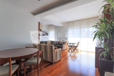 Сasa de 3 dormitorios en venta en Barcelona, Cataluña, Spain № 6804